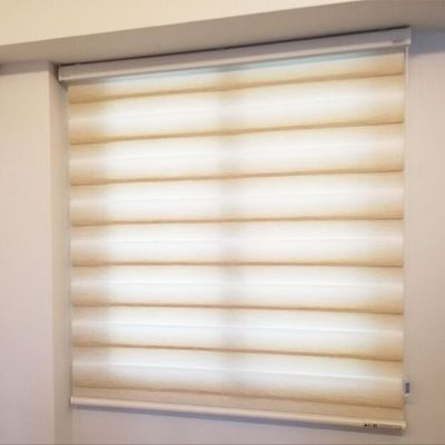 La fenêtre motorisée intelligente de bureau drape, panne d'électricité Roman Shades For Office Bedroom