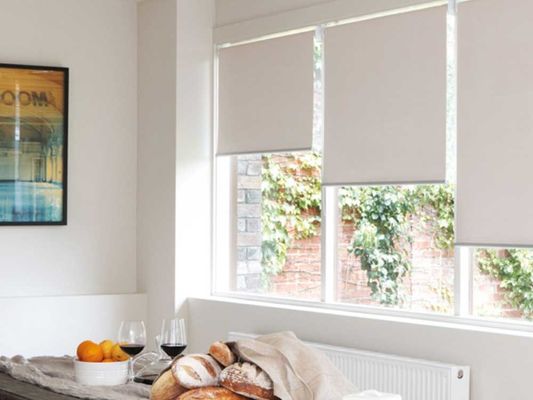Abat-jour de fenêtre blancs de rouleau de panne d'électricité de couleur imperméables pour la cuisine 1.8M Width