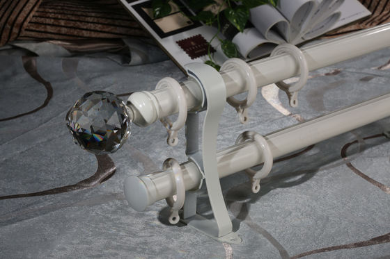 28mm Polonais en aluminium décoratifs Crystal Finials Curtains Rods Set