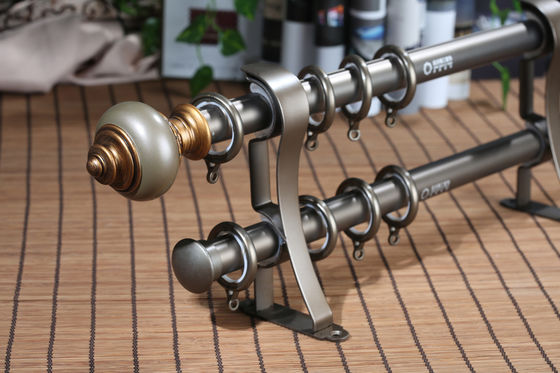 Rideau Rod en aluminium creux de luxe décoratif en montures de résine de fenêtre 28mm