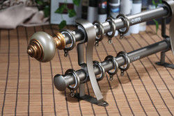 Rideau Rod en aluminium creux de luxe décoratif en montures de résine de fenêtre 28mm