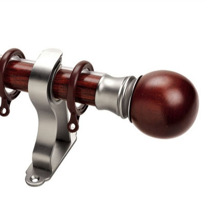 Rideau en fenêtre en bois de salon de conception de Rod de rideau R-U Polonais, Rod Finials, rideau Polonais en salon