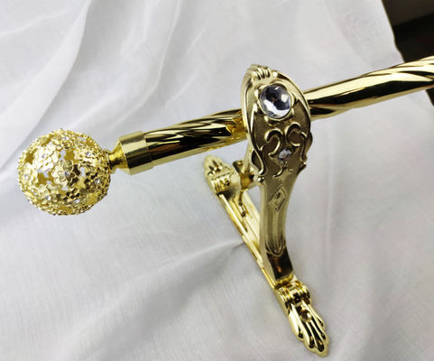 Style de luxe de boule en chapeau de rideau de Finials d'or de Rods pour des hôtels de restaurants
