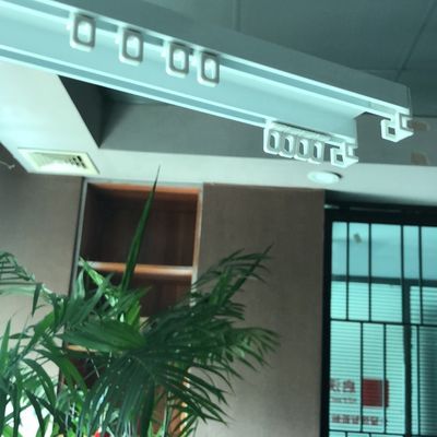Voie en aluminium libre de rideau en plafond de rail de rideau en double parenthèse pour la décoration à la maison
