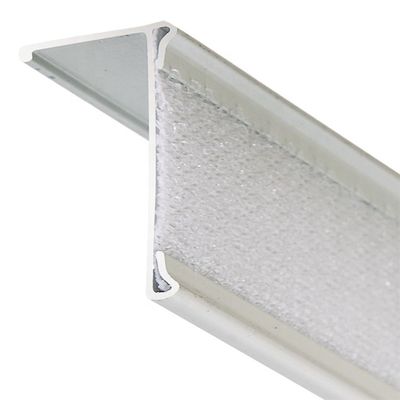 Le rail magique de voie de rideau en bande de balustrades en aluminium fixées au mur prêtes de bateau pour des rideaux empochent
