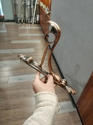 parenthèse anti- de mur de 28mm double de rideau de cuivre 19mm résistant en bâti