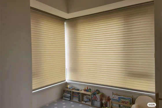 La fenêtre protégeant du vent de bureau de Wifi drape le style contemporain pour le bureau de café