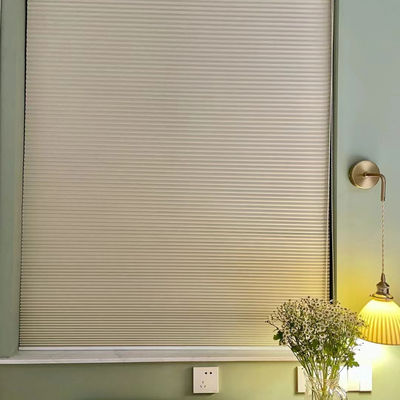 Jour et nuit inférieur sans fil cellulaire d'ombre de fenêtre de nid d'abeilles pour la chambre à coucher