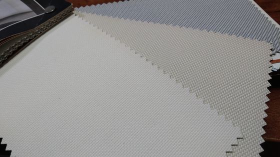 modèle horizontal de poids moyen d'abat-jour de fenêtre de rouleau de largeur de 2.5m