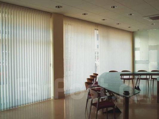 La verticale de draperie aveugle le rideau rêveur d'abat-jour de panne d'électricité de salon de chambre à coucher de bureau en séparation électrique verticale de balcon