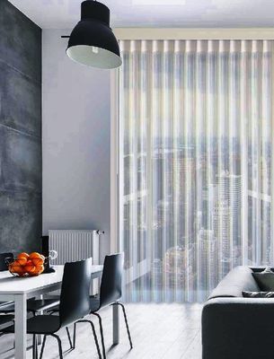 La verticale rêveuse de fenêtre de rideau en fil mou aveugle le rideau semi aveugle solide en couleur