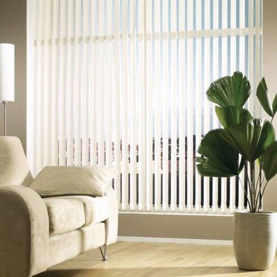 Lumière verticale rêveuse imperméable de rideau protégeant la fenêtre de flottement de chambre à coucher