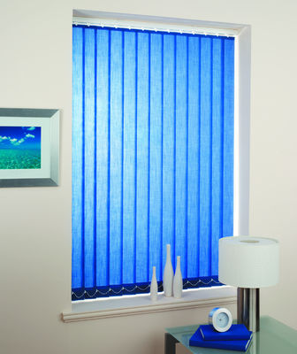 Chambre à coucher rêveuse électrique serrée légère de porte-fenêtre de balcon de rideau semi foncée