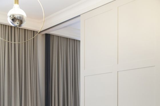 Pleins rideaux rêveurs de ombrage modernes et couleur solide minimaliste